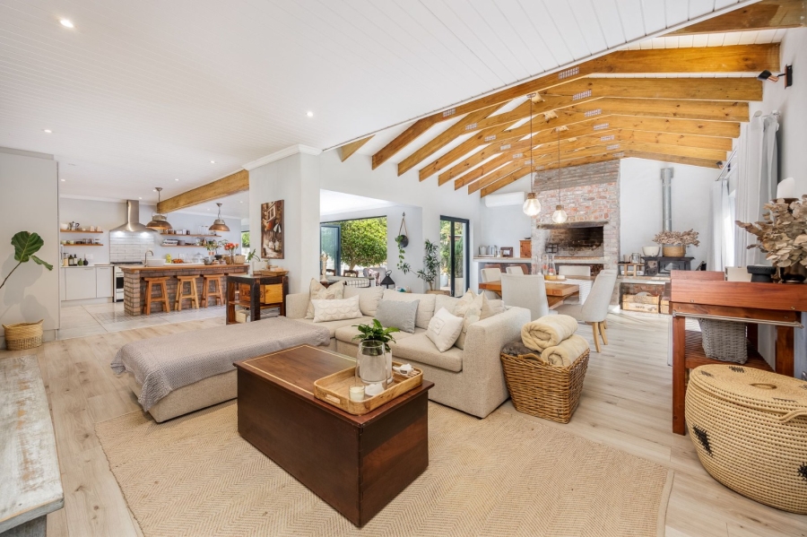 3 Bedroom Property for Sale in Tara Western Cape